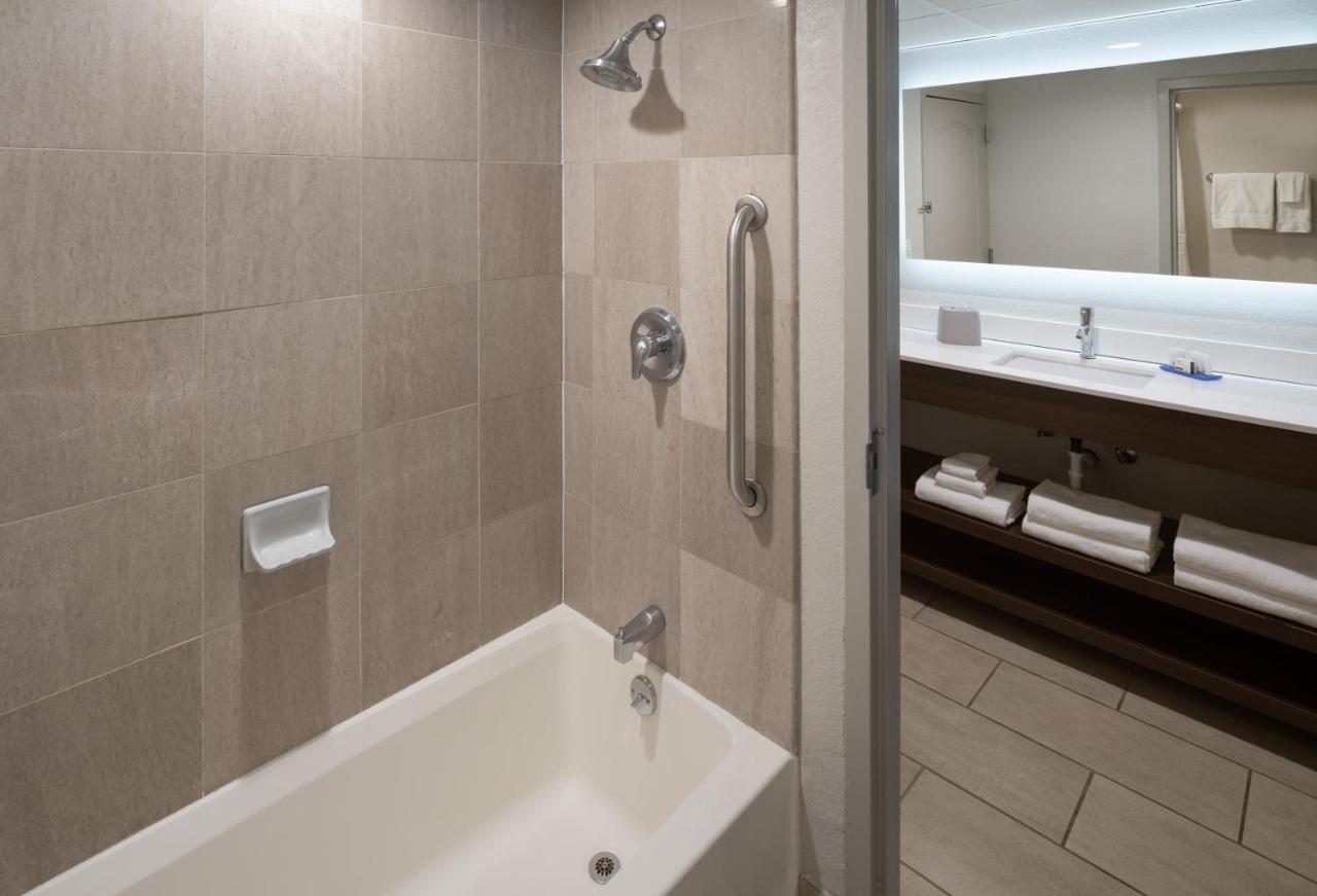 Holiday Inn Express Rochester - Greece By Ihg Exteriér fotografie