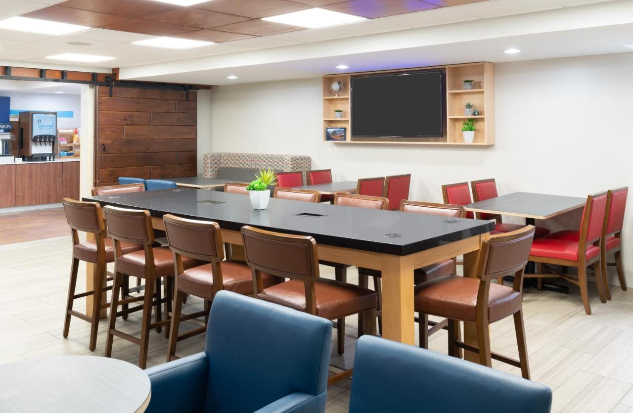 Holiday Inn Express Rochester - Greece By Ihg Exteriér fotografie